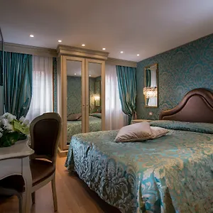 hotel-ca-marinella.hotelinveneto.com/